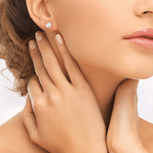 5.5-8.5mm White Akoya Round Pearl Stud Earrings - May-Lynn